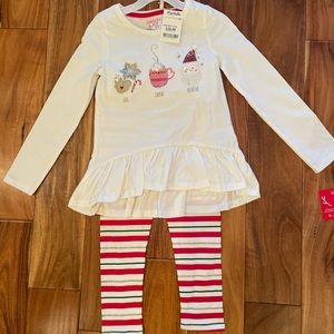 NWT Christmas outfit size 5-6
